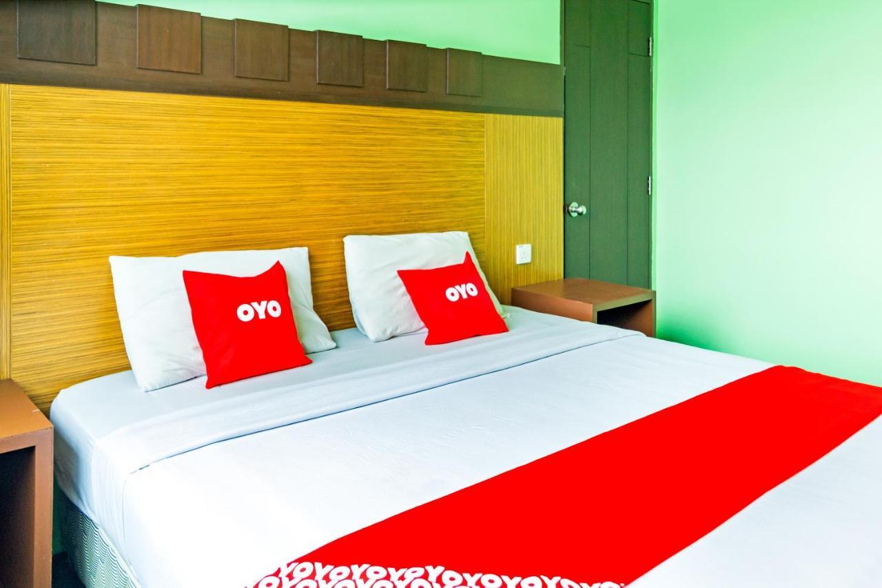 Oyo 89408 Royal Hotel Keningau Exterior foto